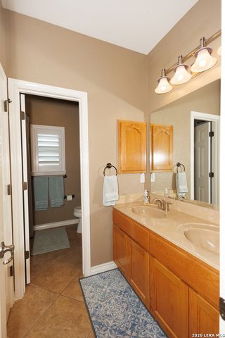 717 Jack Nicklaus, Devine, TX 78016