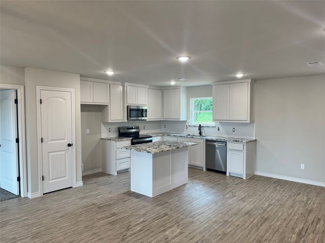 1013 Hereford Drive, Springtown, TX 76082