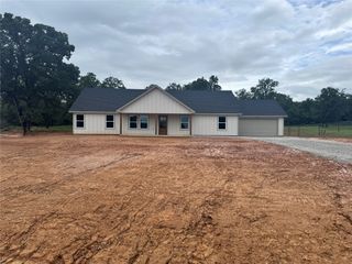 1013 Hereford Drive, Springtown, TX 76082