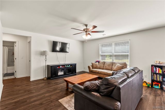 3721 Cattail, Northport, AL 35473
