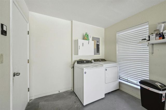 608 Sombrero DR, Horseshoe Bay, TX 78657