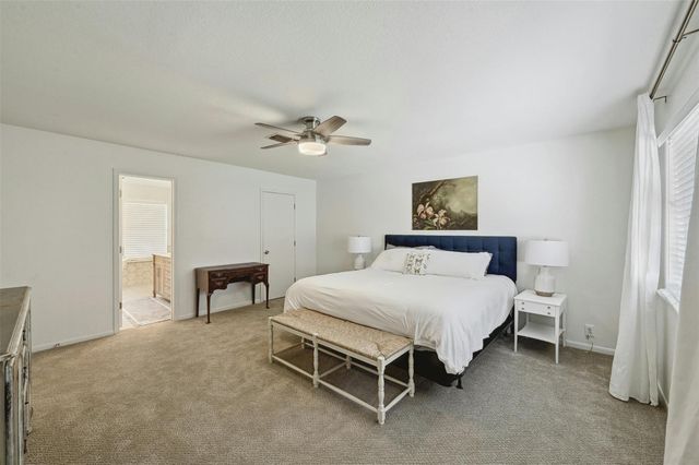 608 Sombrero DR, Horseshoe Bay, TX 78657