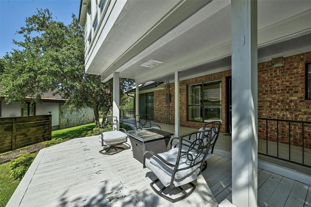 608 Sombrero DR, Horseshoe Bay, TX 78657