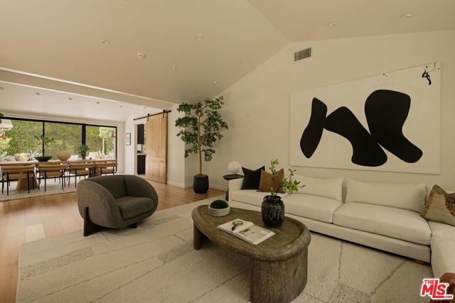 521 Loring Avenue, Los Angeles, CA 90024