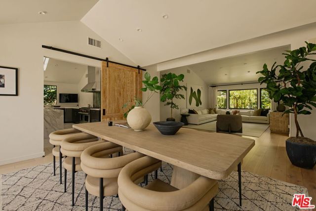 521 Loring Avenue, Los Angeles, CA 90024