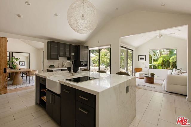 521 Loring Avenue, Los Angeles, CA 90024