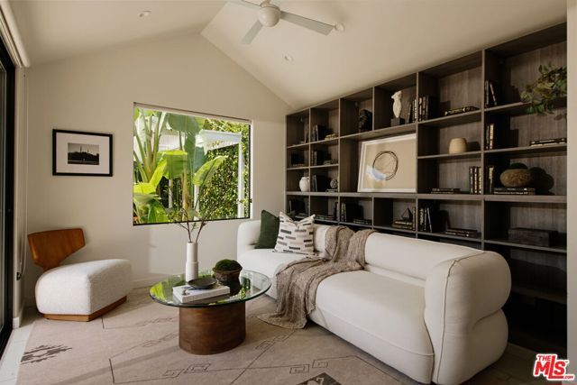 521 Loring Avenue, Los Angeles, CA 90024