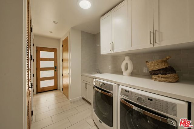 521 Loring Avenue, Los Angeles, CA 90024