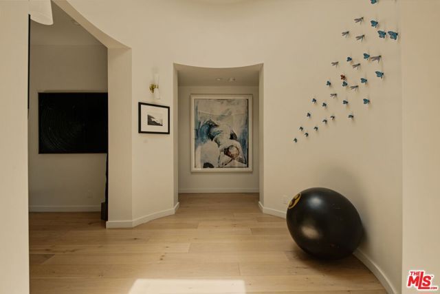 521 Loring Avenue, Los Angeles, CA 90024