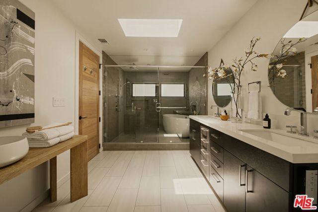 521 Loring Avenue, Los Angeles, CA 90024
