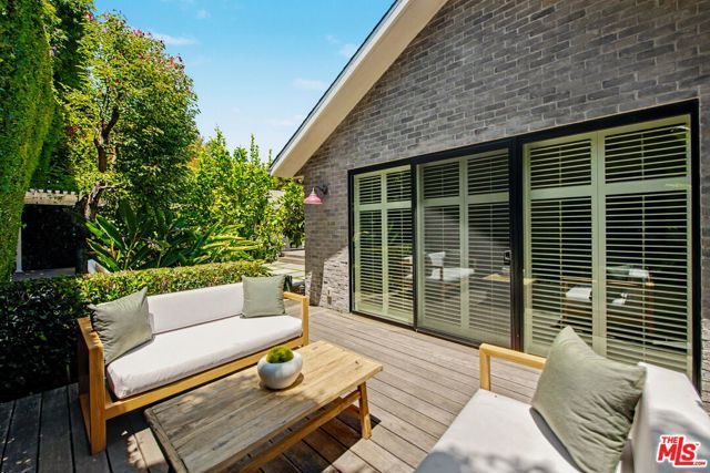 521 Loring Avenue, Los Angeles, CA 90024