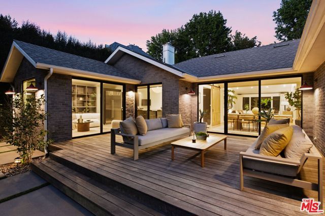 521 Loring Avenue, Los Angeles, CA 90024