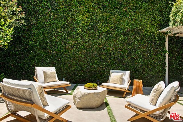 521 Loring Avenue, Los Angeles, CA 90024