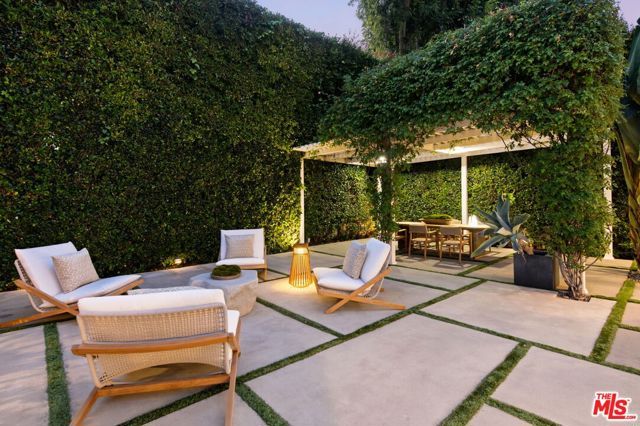 521 Loring Avenue, Los Angeles, CA 90024