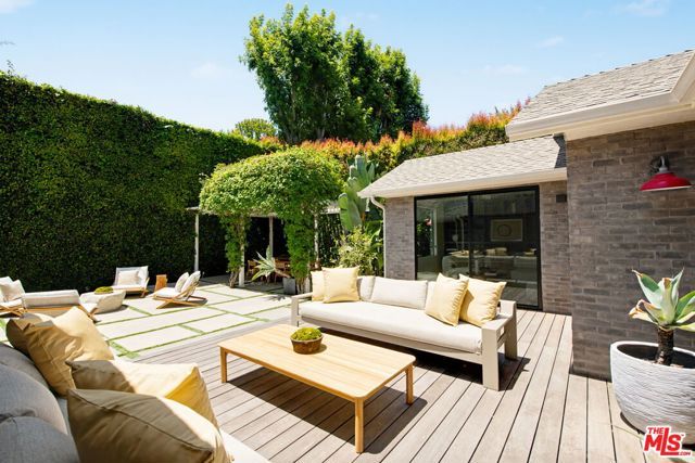 521 Loring Avenue, Los Angeles, CA 90024