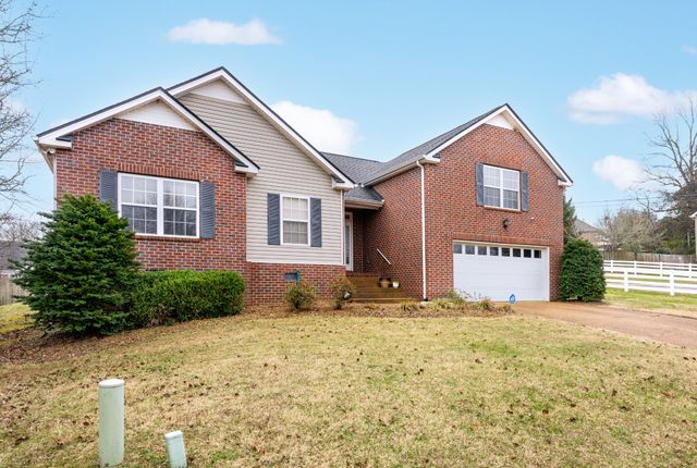 2601 Danbury Cir, Spring Hill, TN 37174