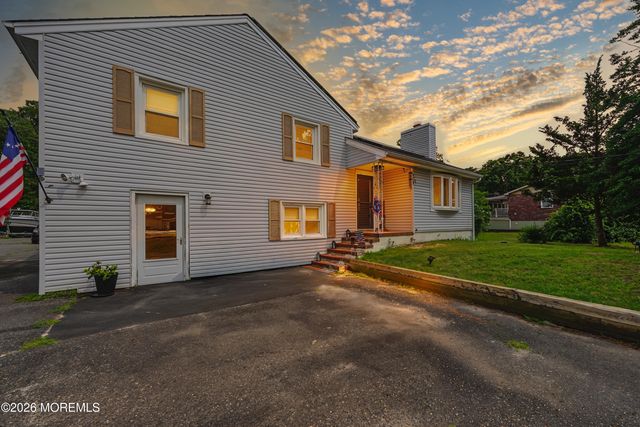 549 Gilford Avenue, Toms River, NJ 08753