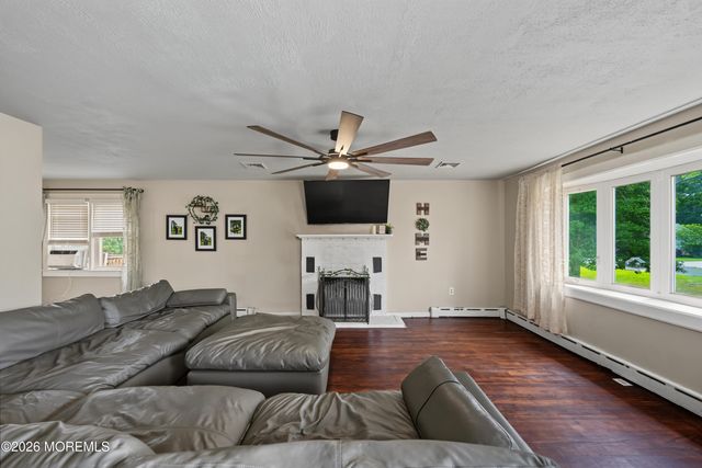 549 Gilford Avenue, Toms River, NJ 08753