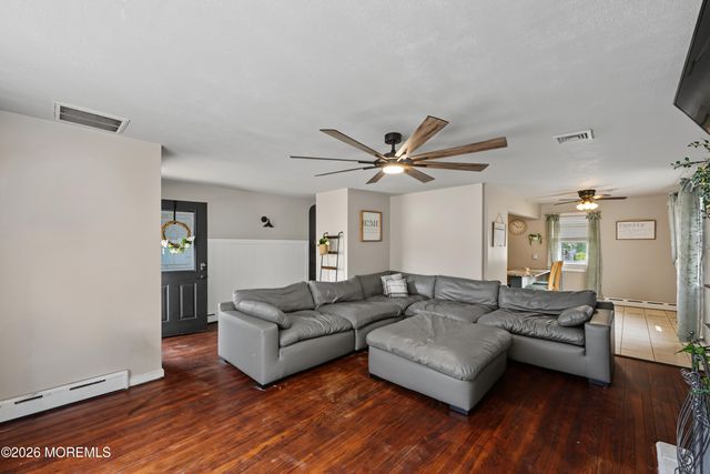 549 Gilford Avenue, Toms River, NJ 08753