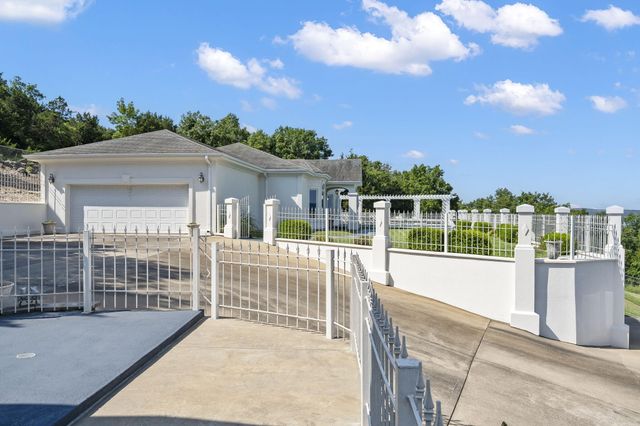164 Omega Lane, Kimberling City, MO 65686