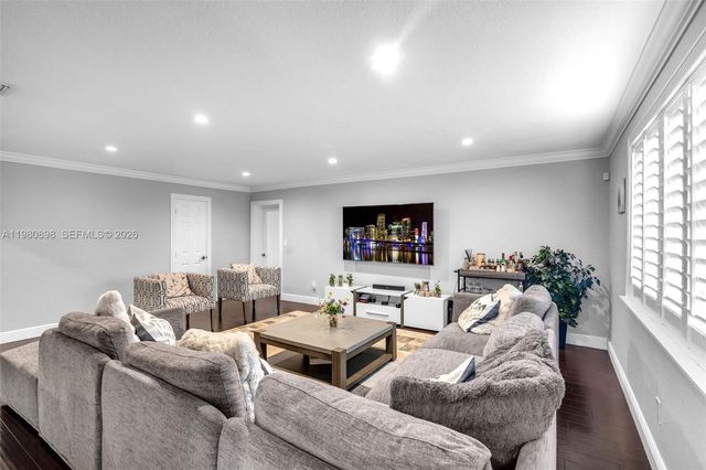 8700 SW 83rd Ct, Miami, FL 33143