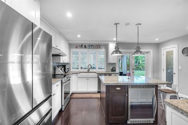 8700 SW 83rd Ct, Miami, FL 33143