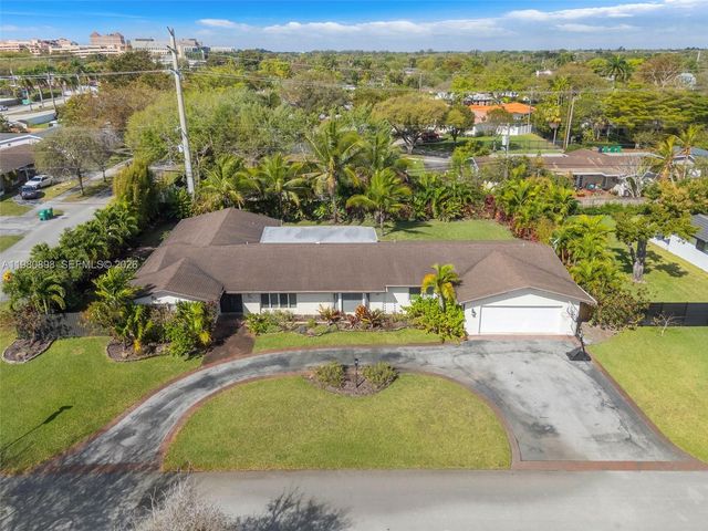 8700 SW 83rd Ct, Miami, FL 33143