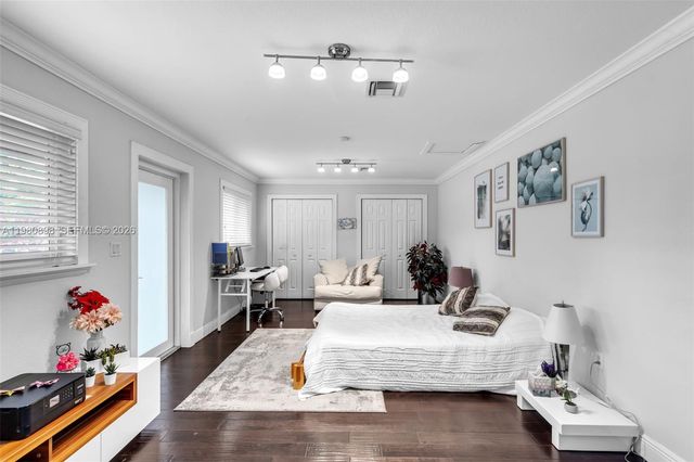 8700 SW 83rd Ct, Miami, FL 33143