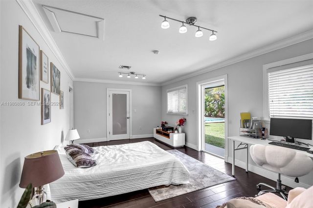 8700 SW 83rd Ct, Miami, FL 33143