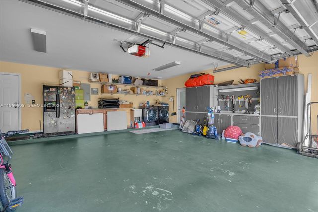 8700 SW 83rd Ct, Miami, FL 33143