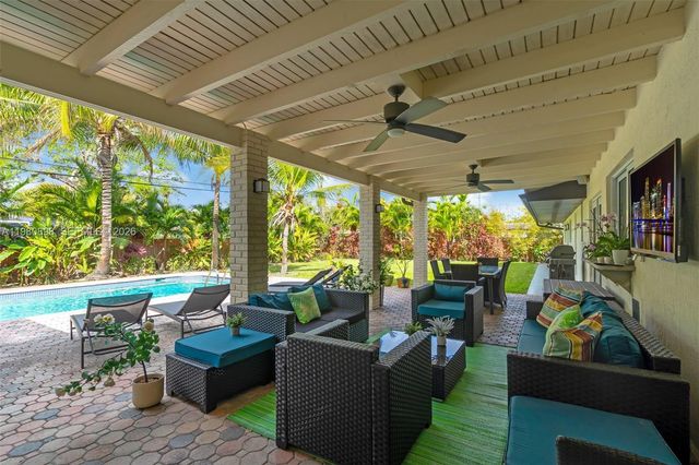 8700 SW 83rd Ct, Miami, FL 33143