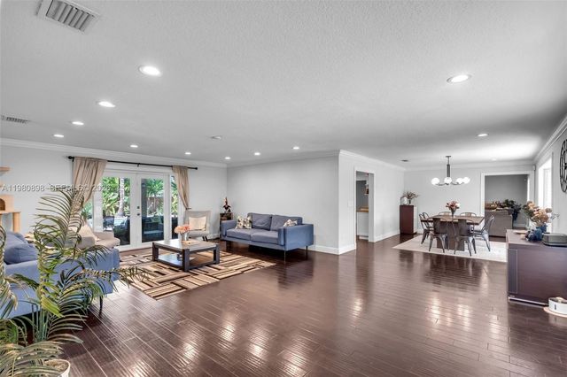 8700 SW 83rd Ct, Miami, FL 33143