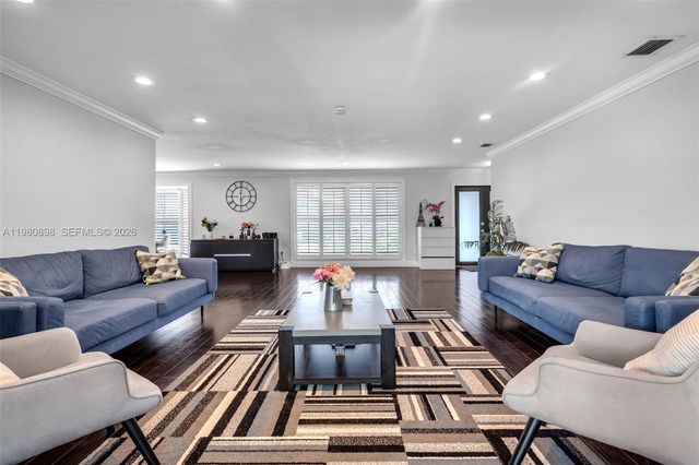 8700 SW 83rd Ct, Miami, FL 33143