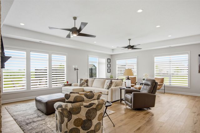 6303 NE Harvest Ridge Lane, Ankeny, IA 50021