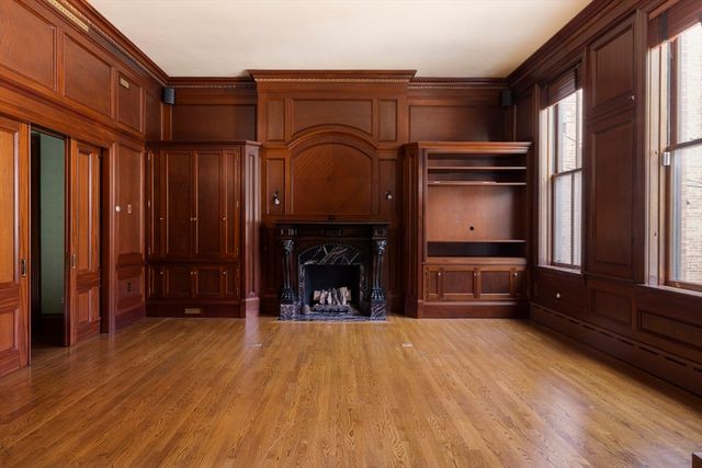129 Commonwealth Avenue, Boston, MA 02116