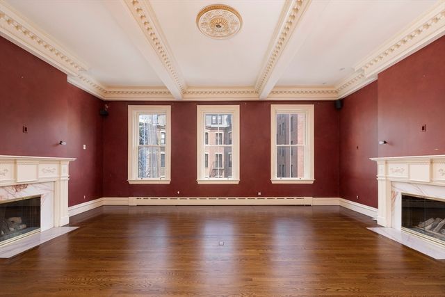 129 Commonwealth Avenue, Boston, MA 02116
