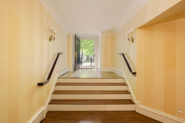 129 Commonwealth Avenue, Boston, MA 02116