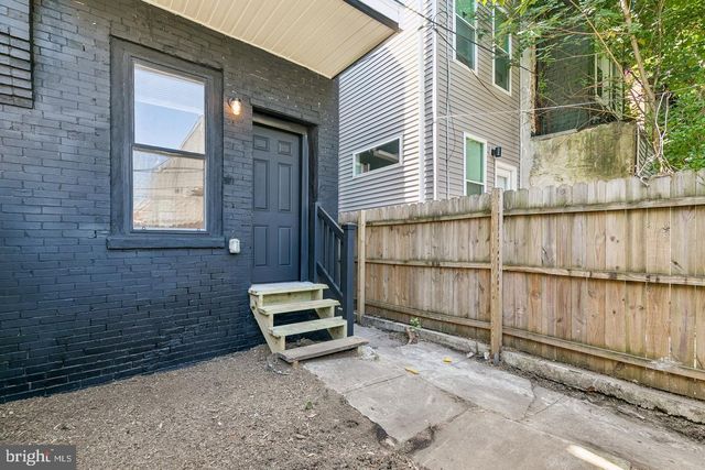 3835 WYALUSING AVE, Philadelphia, PA 19104