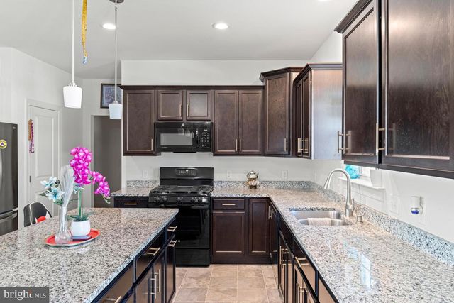 911 ASHFIELD DRIVE, Carlisle, PA 17015