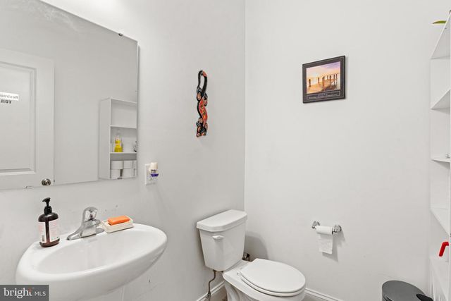 911 ASHFIELD DRIVE, Carlisle, PA 17015