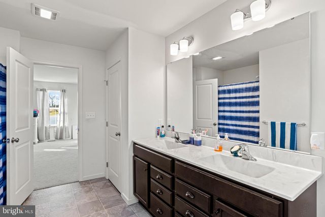 911 ASHFIELD DRIVE, Carlisle, PA 17015