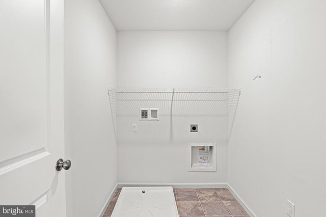 911 ASHFIELD DRIVE, Carlisle, PA 17015