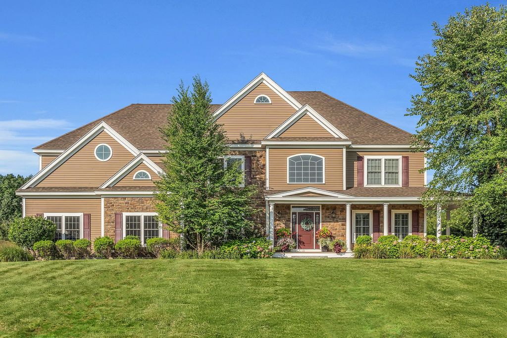 9 Orchard Blossom Road, Windham, NH 03087