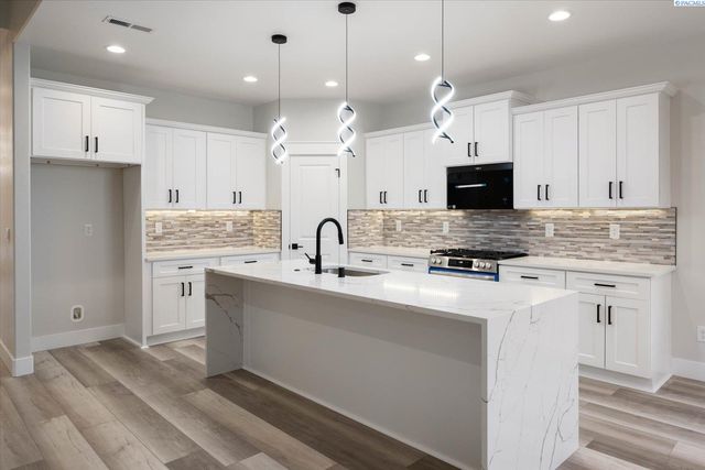 3761 Boxberger Street, Richland, WA 99352
