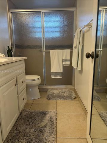 9540 Sunrise Lakes Boulevard 208, Sunrise, FL 33322