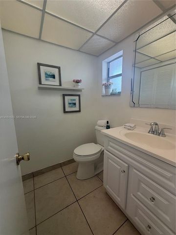 9540 Sunrise Lakes Boulevard 208, Sunrise, FL 33322