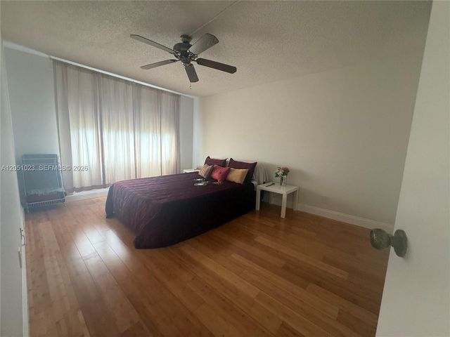 9540 Sunrise Lakes Boulevard 208, Sunrise, FL 33322