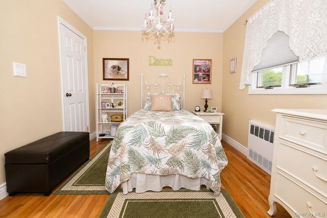 223 W End Avenue, Massapequa, NY 11758