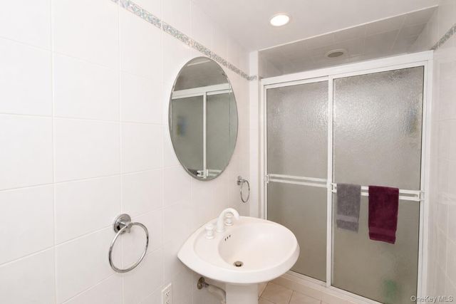 223 W End Avenue, Massapequa, NY 11758
