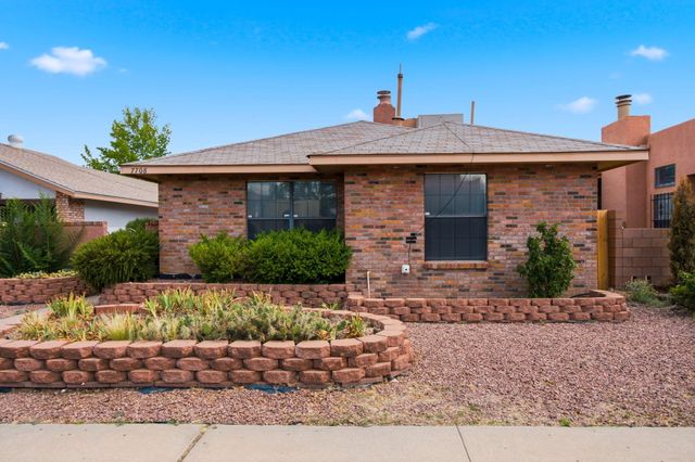 7708 Pinewood Drive NW, Albuquerque, NM 87120